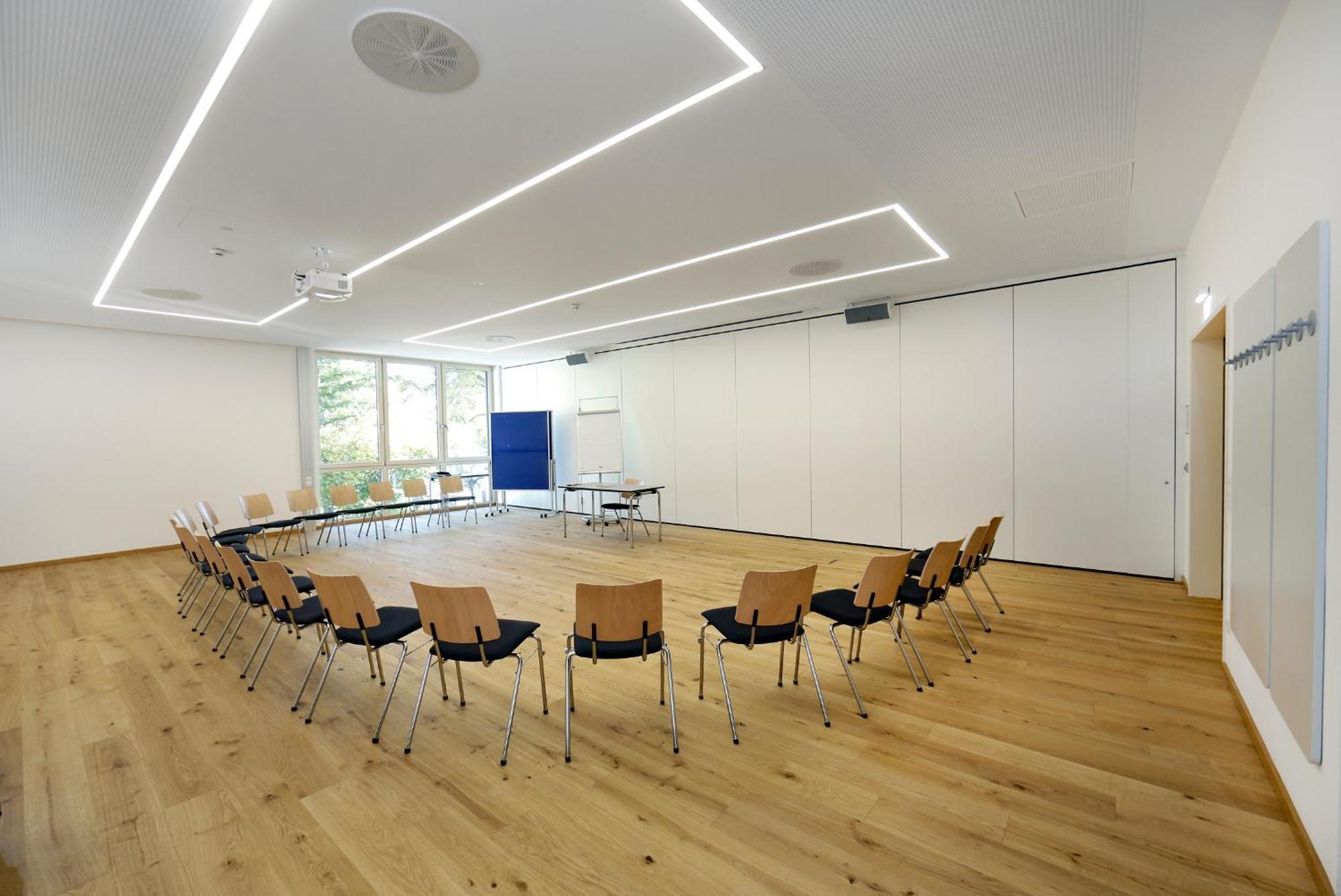 Hotel Steiermarkhof Graz - Aus Holz Gebaut, Von Huegeln Gekuesst Bagian luar foto