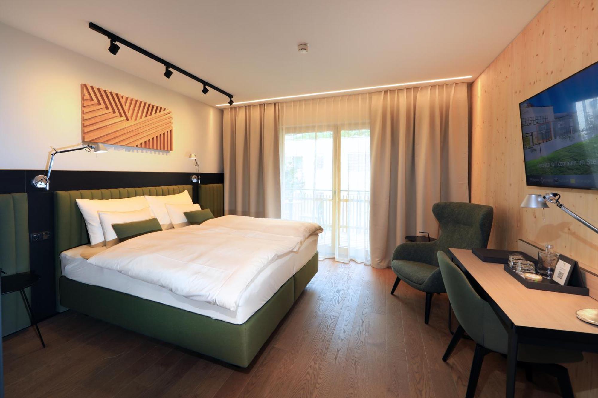 Hotel Steiermarkhof Graz - Aus Holz Gebaut, Von Huegeln Gekuesst Bagian luar foto